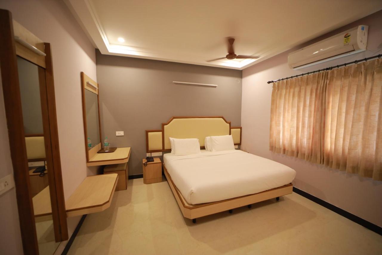 Majestic Hotel Madurai Exterior foto